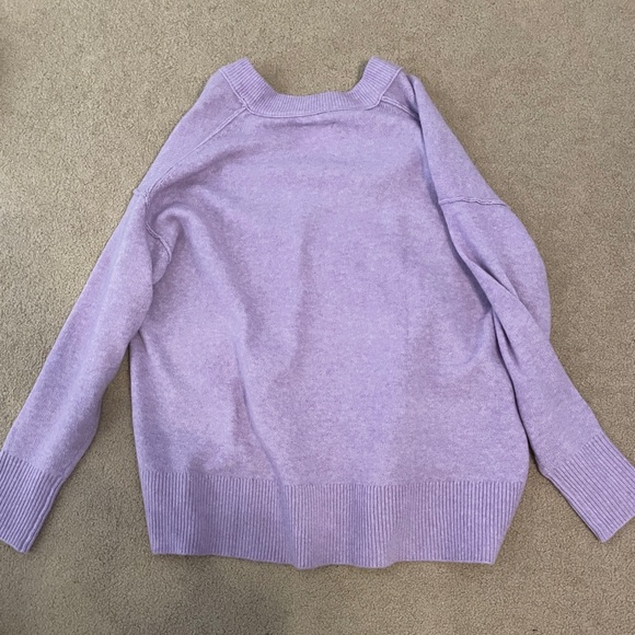 Aerie Purple V-Neck Sweater Relaxed Fit size small - Picture 2 of 2